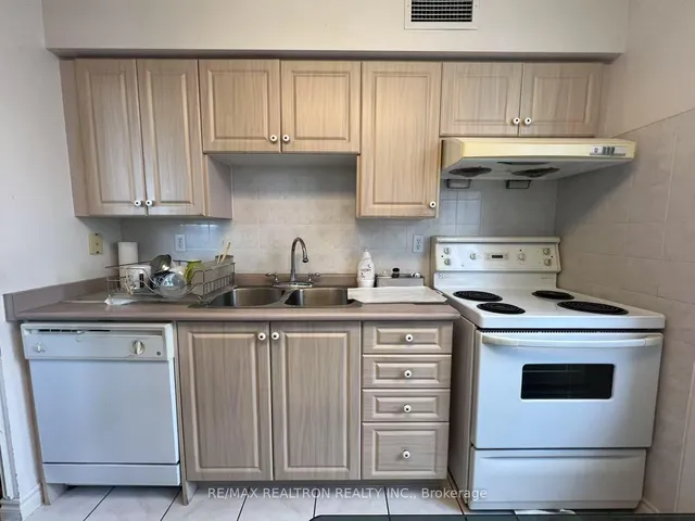 Additional image 8 of 5039 Finch Ave Unit 510