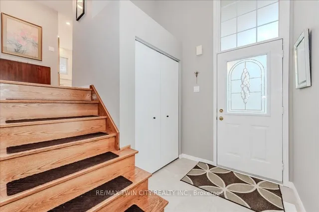 Additional image 3 of 18 Wrenwood Pl