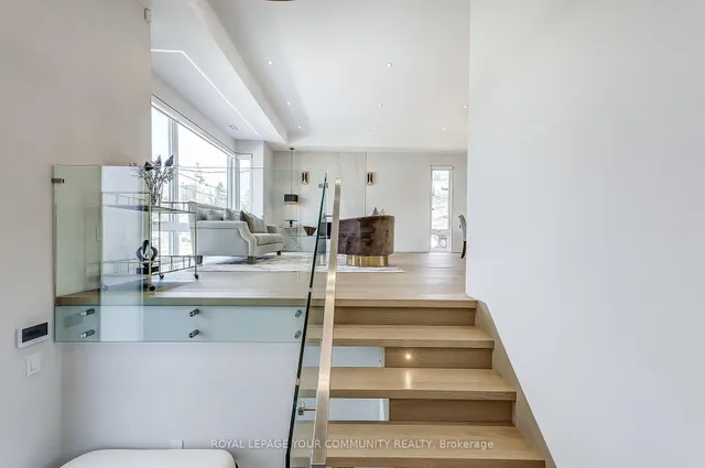 Additional image 5 of 131 Poyntz Ave