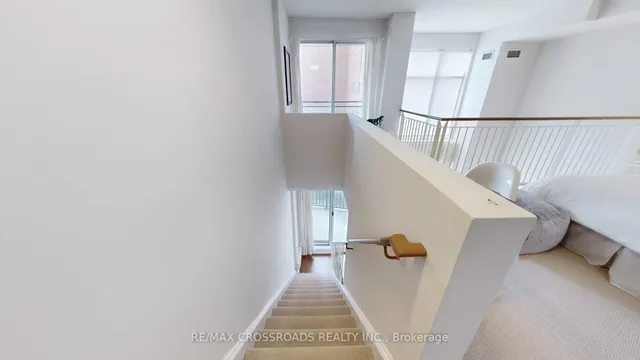 Additional image 17 of 18 Merton St Unit 716