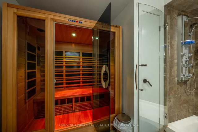 Additional image 28 of 48 Playfair Crt