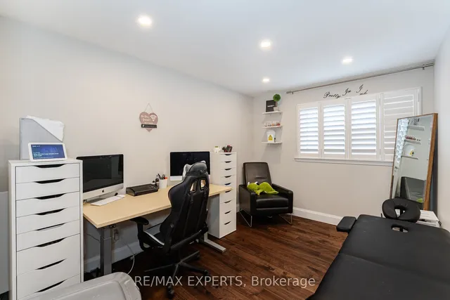 Additional image 18 of 92 Ambleside Dr