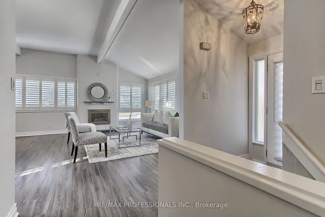 Additional image 12 of 425 CANTERBURY Cres