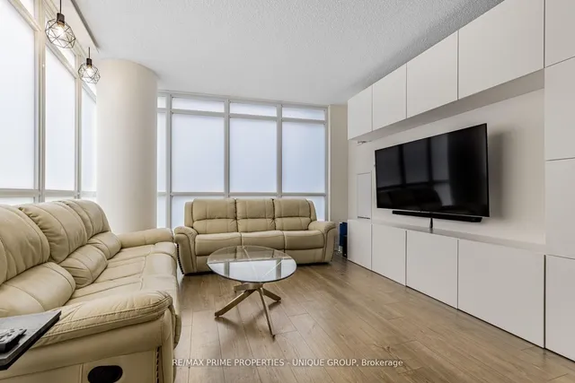 Additional image 15 of 30 Roehampton Ave Unit 308