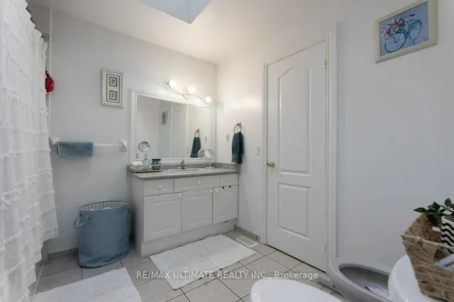 Additional image 30 of 1496 Keele St