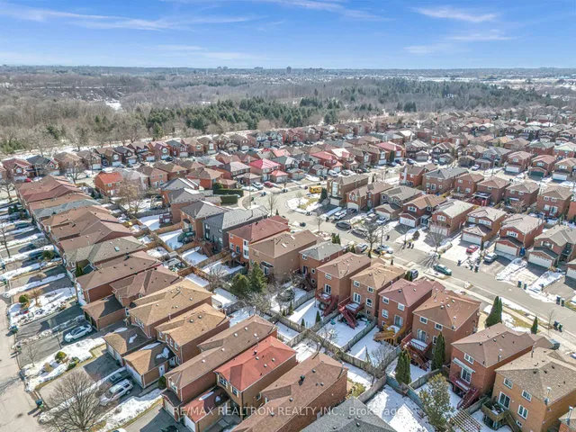 Additional image 41 of 75 Grayson Cres