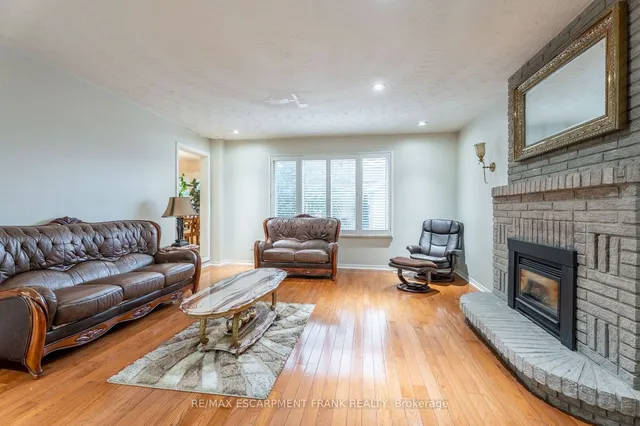 Additional image 27 of 7 GRANDOAKS Dr