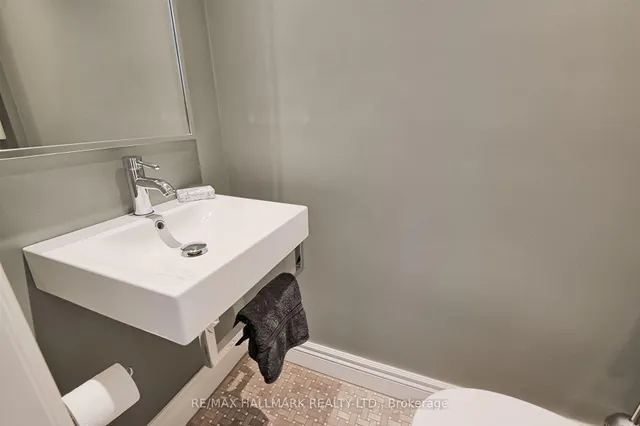 Additional image 20 of 89 Donegall Dr