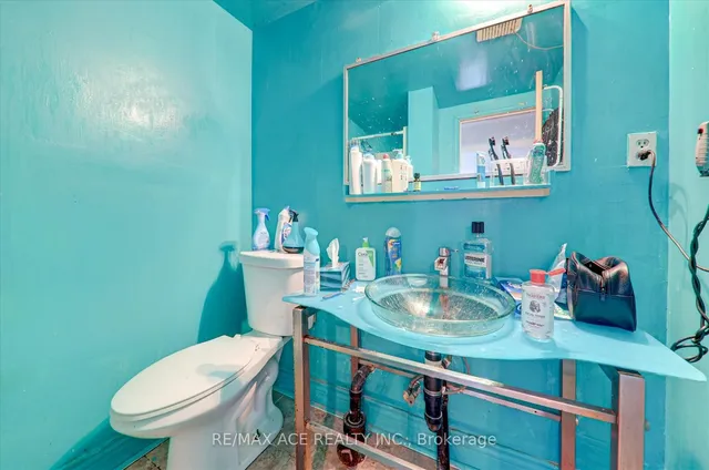 Additional image 33 of 6 Rockwood Dr