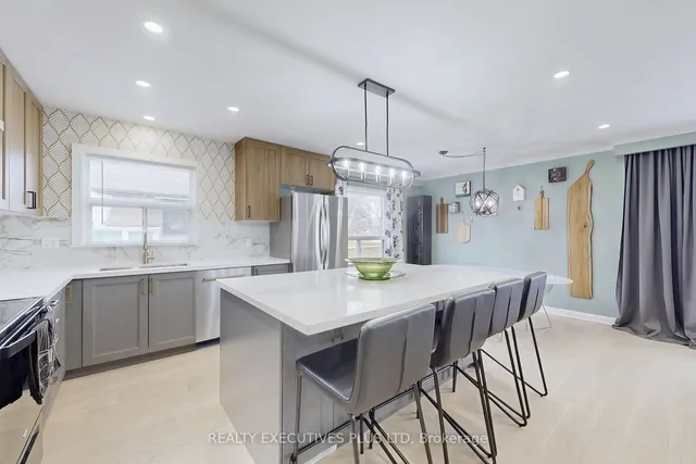 Additional image 5 of 6 Azrock Rd