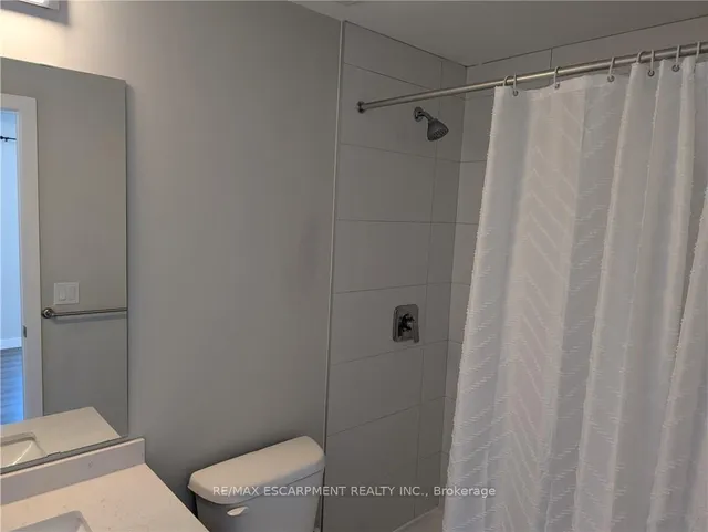 Additional image 21 of 15 Queen St Unit 1707