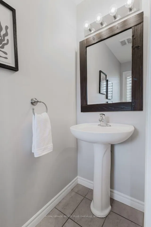 Additional image 3 of 16 Grayrocks Ave