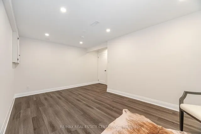 Additional image 41 of 103 HuntingDale Blvd