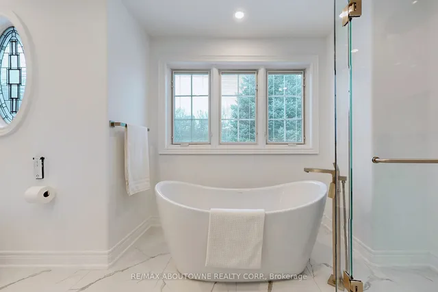 Additional image 30 of 116 Parkwood Crt