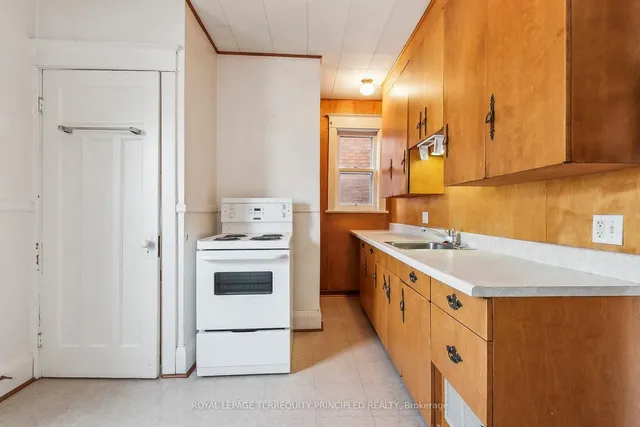 Additional image 11 of 538 Milverton Blvd