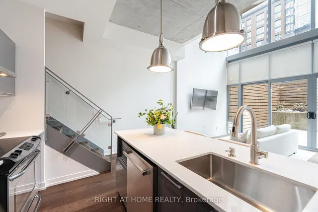 Additional image 15 of 650 King St Unit 106