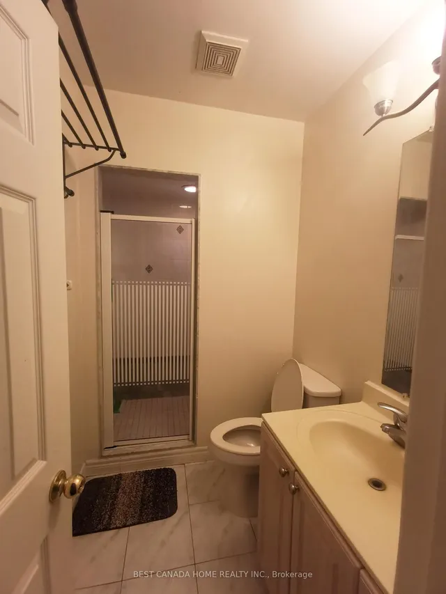 Additional image 10 of 252 Olive Ave