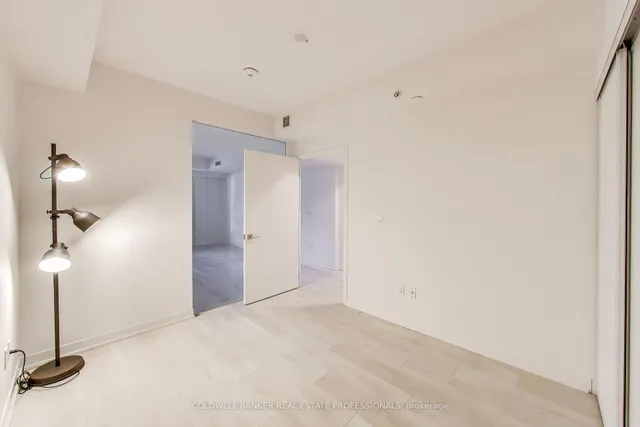 Additional image 4 of 31 Tippet Rd Unit 221