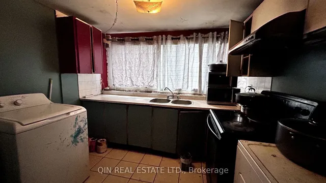 Additional image 5 of 4721 Jane St