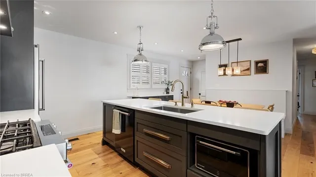 Additional image 8 of 4 Holt Ave