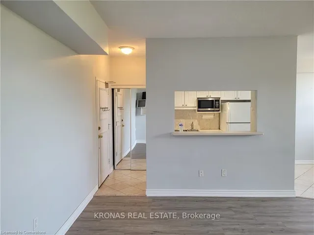 Additional image 8 of 1950 Main St Unit 1108