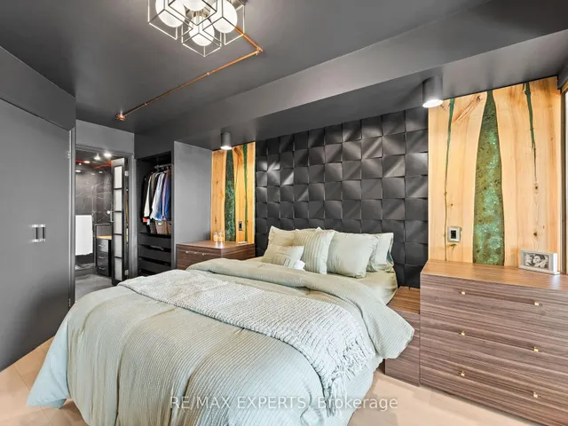 Additional image 17 of 550 Queens Quay Unit 412