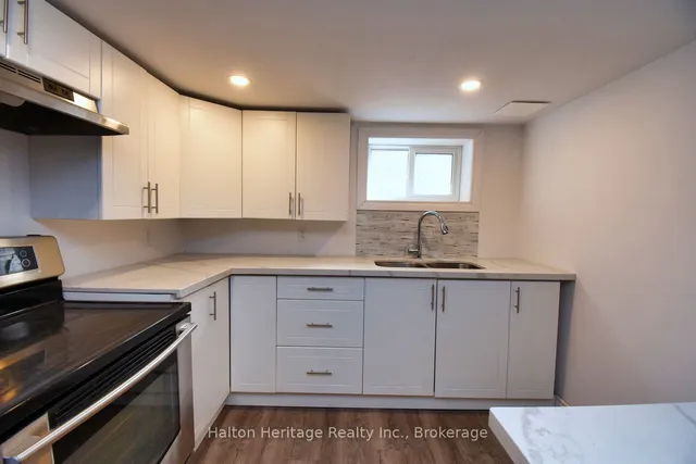 Additional image 38 of 129 Eastbourne Ave