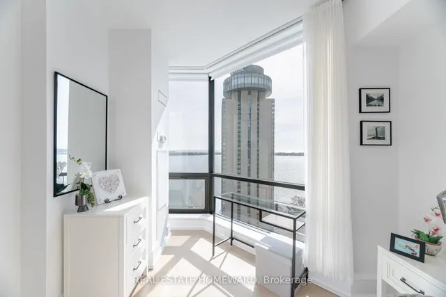 Additional image 41 of 10 Queens Quay Unit PH2