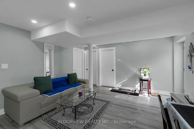 Additional image 39 of 594 Queen Mary Dr