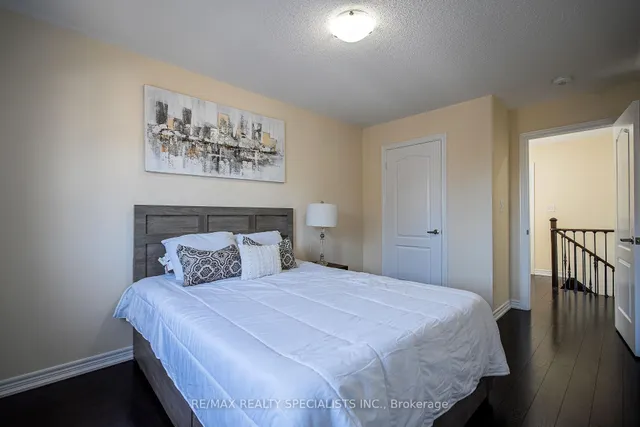 Additional image 37 of 49 Squire Ellis Dr