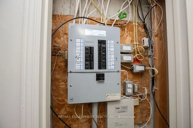 Additional image 37 of 1809 Upper Wentworth St Unit 22