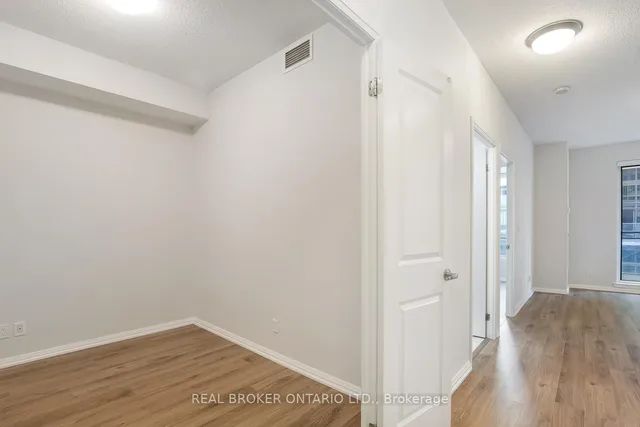 Additional image 8 of 35 Hayden St Unit 807