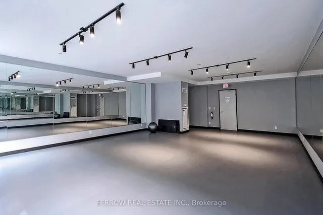 Additional image 30 of 39 Brant St Unit 415