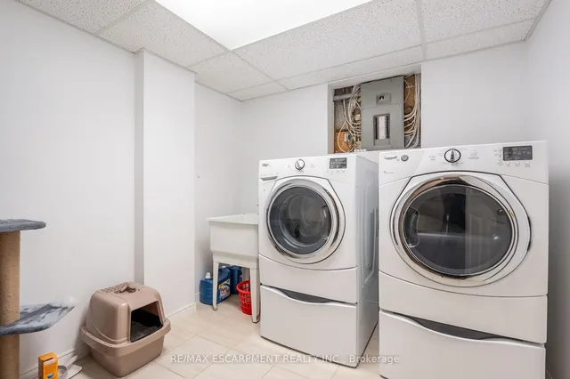 Additional image 30 of 85 Royalvista Dr