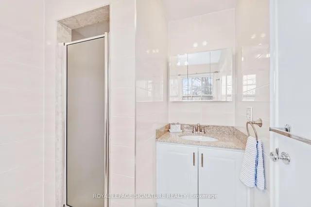 Additional image 18 of 12 Feldbar Crt