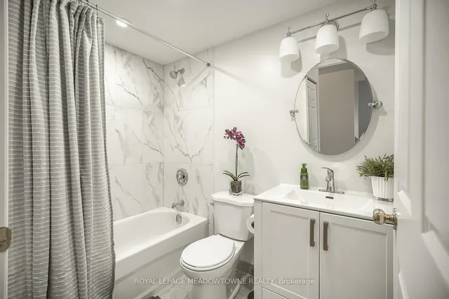 Additional image 19 of 18 Pemberton Ave Unit 401