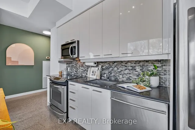 Additional image 11 of 510 King St Unit 409