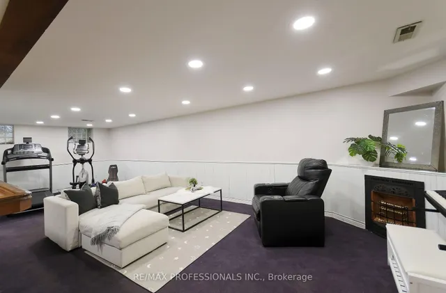 Additional image 30 of 56 Silverthorne Bush Dr