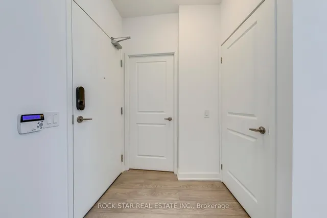 Additional image 4 of 543 Richmond St Unit 228