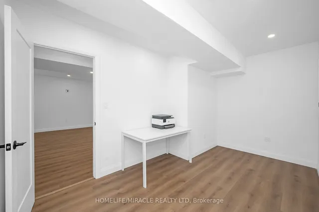 Additional image 30 of 38 Sexton Cres