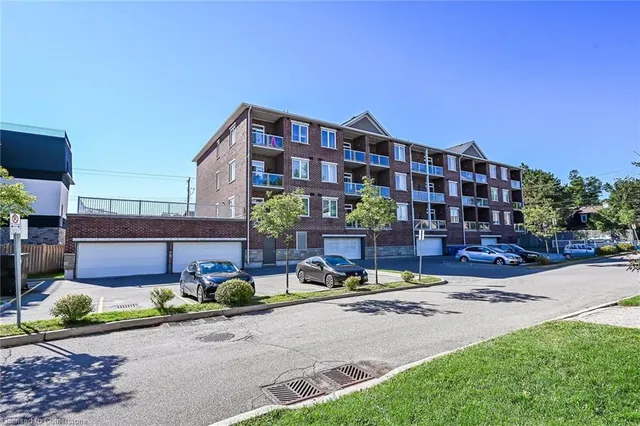 Additional image 43 of 95 Wilson St Unit 101