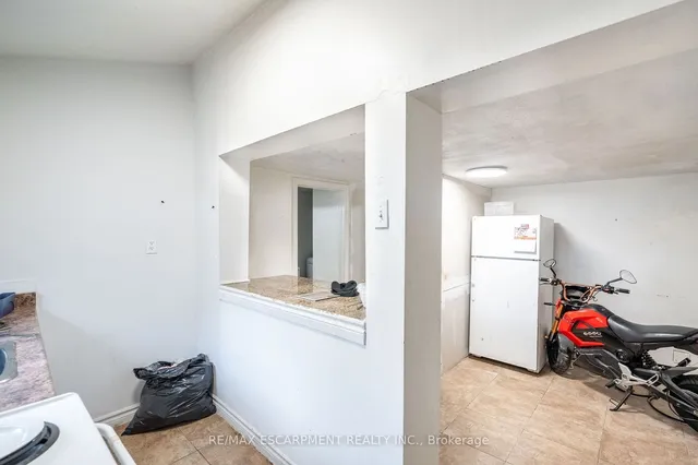 Additional image 9 of 92 Aurora St