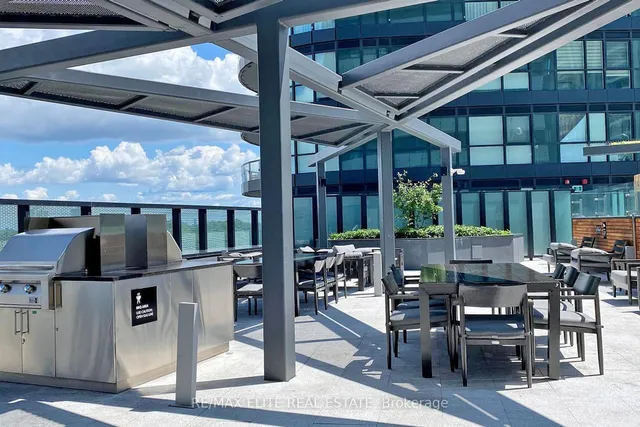 Additional image 38 of 585 Bloor St Unit 2418