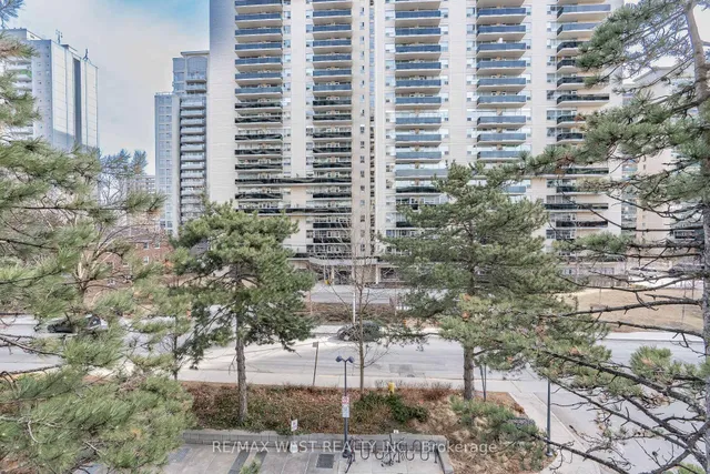 Additional image 11 of 100 Quebec Ave Unit 301