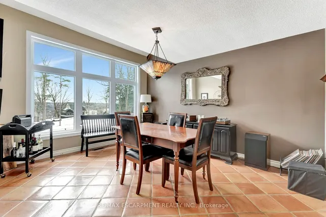 Additional image 16 of 101 Hillcrest Ave