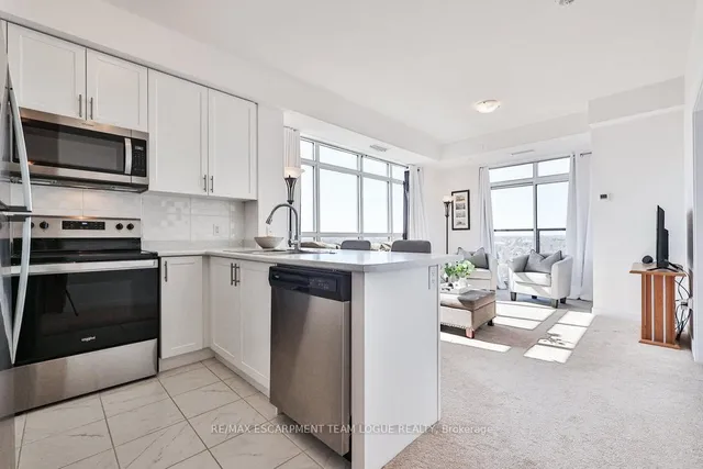 Additional image 11 of 450 Dundas St Unit 1002