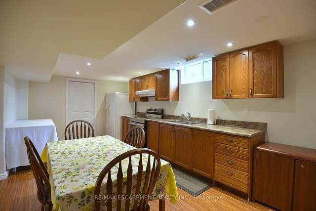 Additional image 40 of 36 Tommar Pl