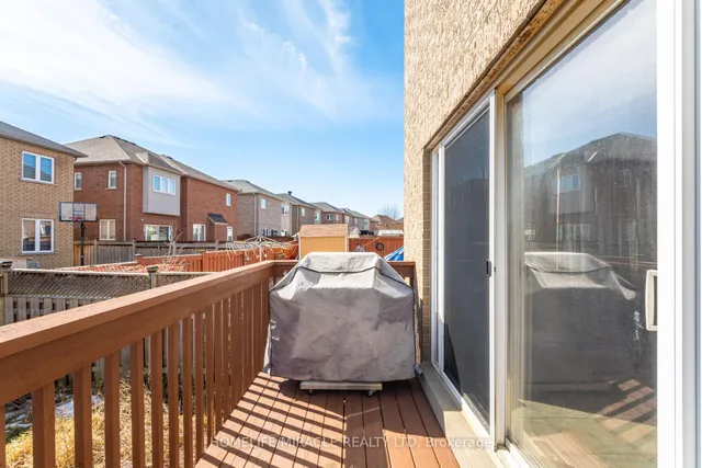 Additional image 35 of 18 Templeton Crt