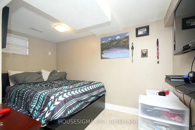 Additional image 18 of 94 Fairholme Ave