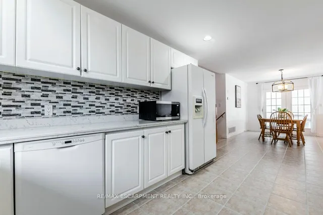 Additional image 18 of 62 Spadara Dr